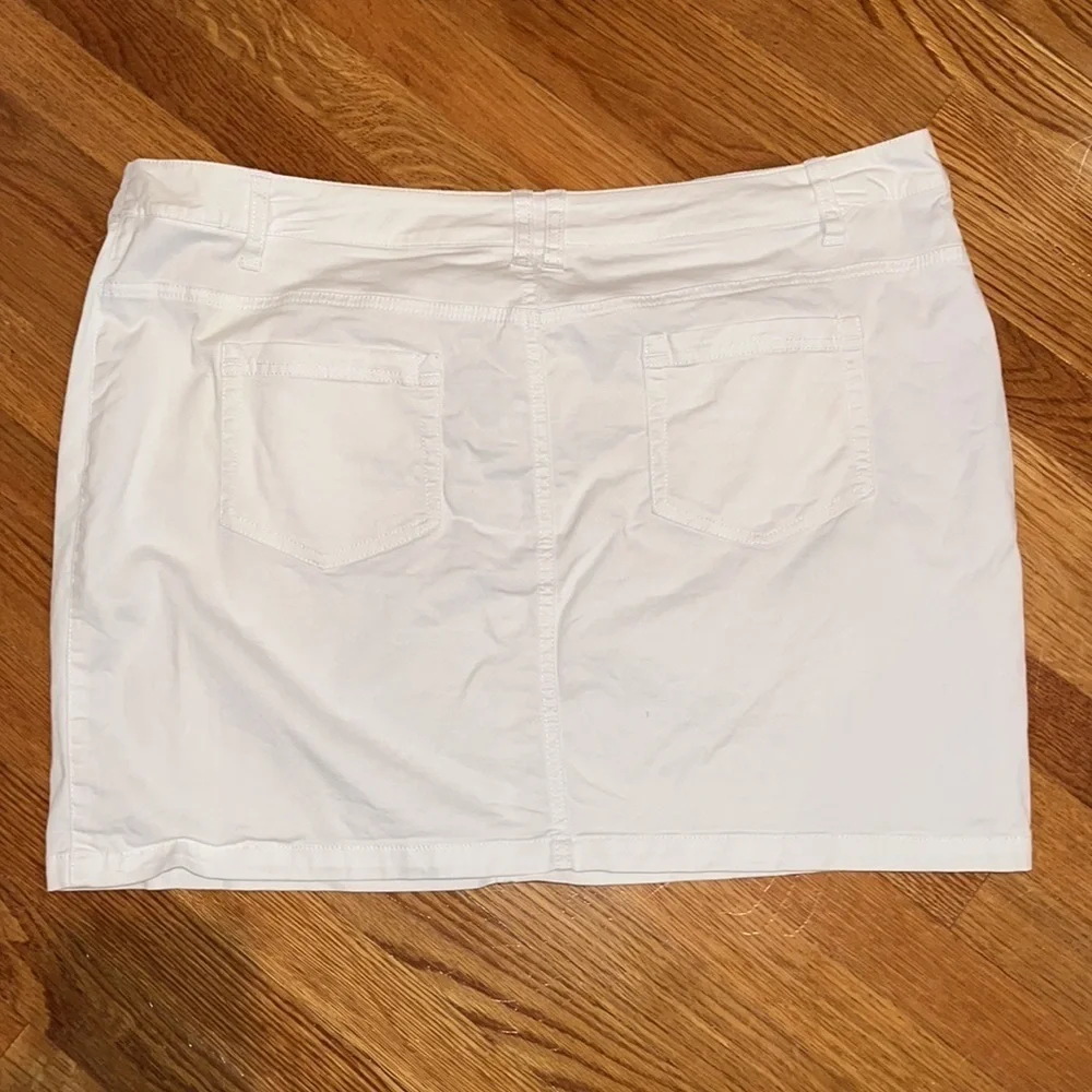 New York & Company mini skirt white denim with stretch size 16